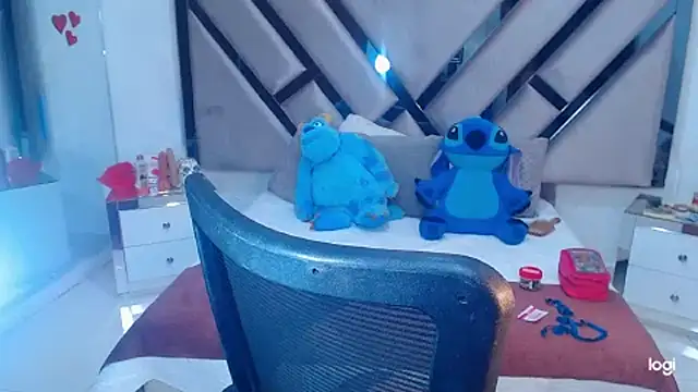 Snapshot of lady_Ary_xx chatting on March 8, 2025, 9:29 pm lady Ary xx online show from March 8, 2025, 9:29 pm