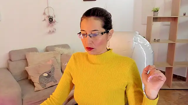 Antonnella 3 online show from March 6, 2025, 12:30 pm