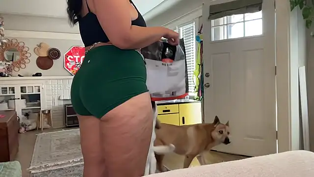 Snapshot of dreamyriri chatting on February 22, 2026, 9:46 pm dreamyriri online show from February 22, 2026, 9:46 pm