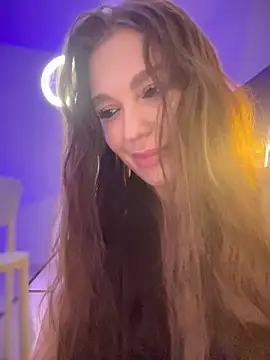 Emma Catt online show from December 22, 2024, 6:48 pm