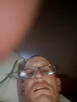 Wyleyxh online show from October 26, 2025, 11:38 am