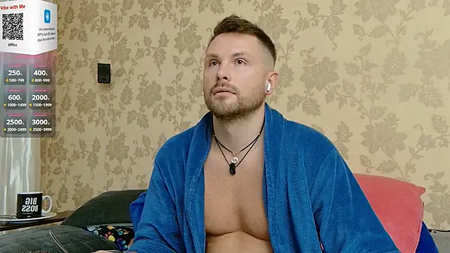 Snapshot of MartinBrandon chatting on October 29, 2025, 3:14 pm MartinBrandon online show from October 29, 2025, 3:14 pm