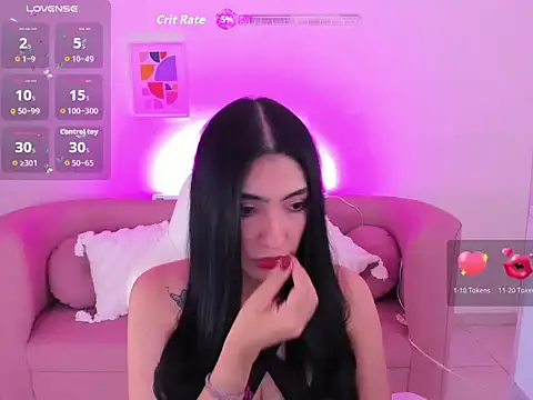 Snapshot of tatiana_prada chatting on December 2, 2025, 5:35 am tatiana prada online show from December 2, 2025, 5:35 am