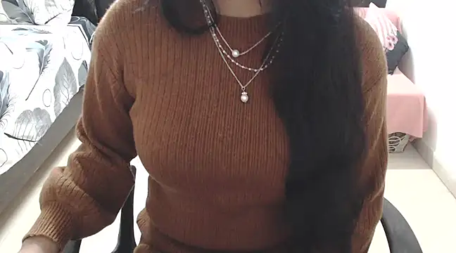 Snapshot of Princess_Sara chatting on December 8, 2024, 6:11 am Princess Sara online show from December 8, 2024, 6:11 am