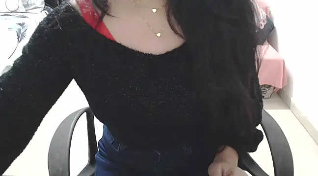 Snapshot of Princess_Sara chatting on December 17, 2024, 9:39 am Princess Sara online show from December 17, 2024, 9:39 am