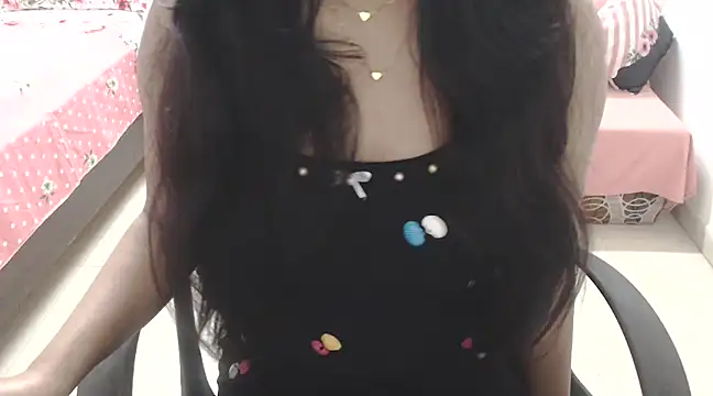 Snapshot of Princess_Sara chatting on January 6, 2025, 6:25 am Princess Sara online show from January 6, 2025, 6:25 am