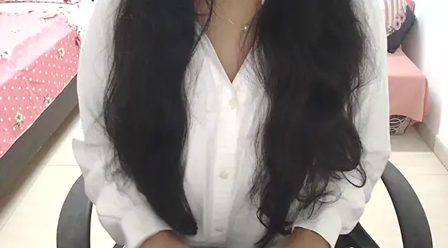 Snapshot of Princess_Sara chatting on January 13, 2025, 6:16 am Princess Sara online show from January 13, 2025, 6:16 am