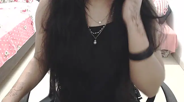 Snapshot of Princess_Sara chatting on February 27, 2025, 5:45 am Princess Sara online show from February 27, 2025, 5:45 am