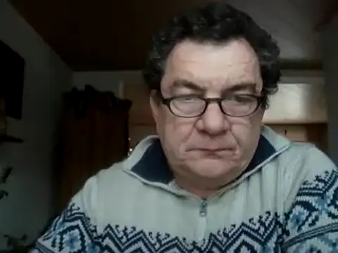 Snapshot of Nobbie444 chatting on December 14, 2025, 11:37 am Nobbie444 online show from December 14, 2025, 11:37 am