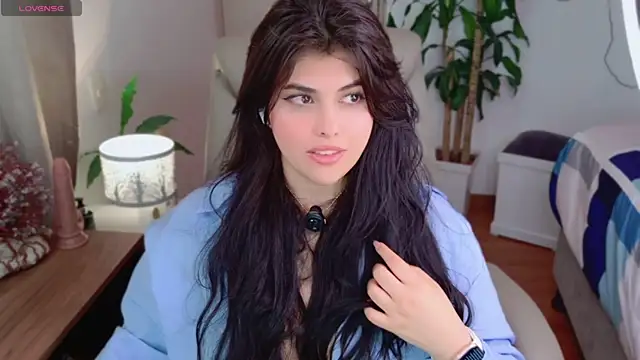 Snapshot of Alyaa_s chatting on June 7, 2026, 1:48 pm Alyaa s online show from June 7, 2026, 1:48 pm