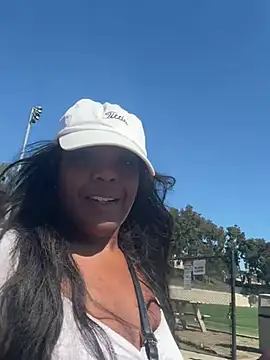 TilaTotti online show from February 25, 2025, 7:14 pm