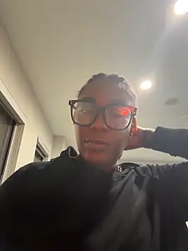 TilaTotti online show from April 1, 2026, 1:39 am