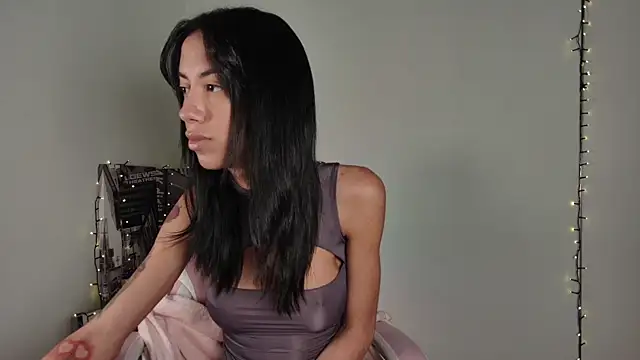  monamour  online show from January 18, 2025, 8:10 am