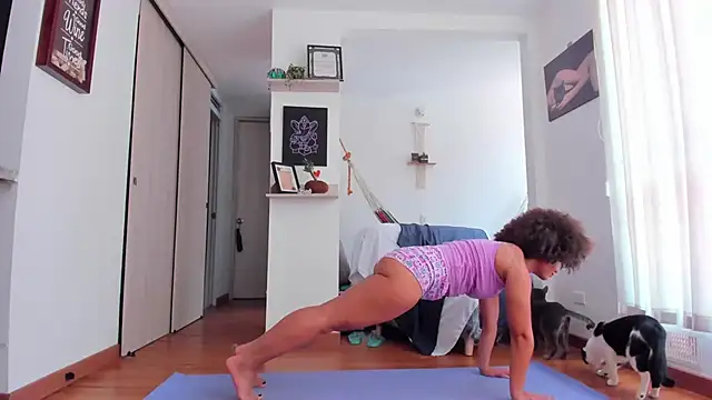 Snapshot of karlye_5 chatting on March 9, 2025, 5:06 pm karlye 5 online show from March 9, 2025, 5:06 pm