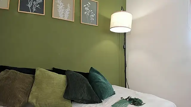 Snapshot of karlye_5 chatting on September 13, 2025, 1:11 pm karlye 5 online show from September 13, 2025, 1:11 pm