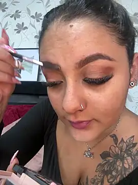 Emiily W online show from December 16, 2025, 9:25 am