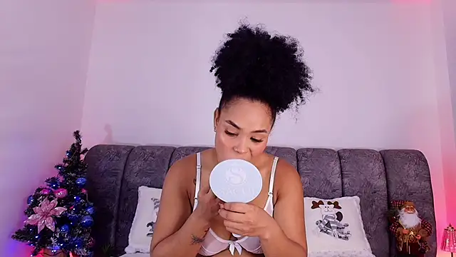 naia blessed online show from December 3, 2025, 7:12 pm