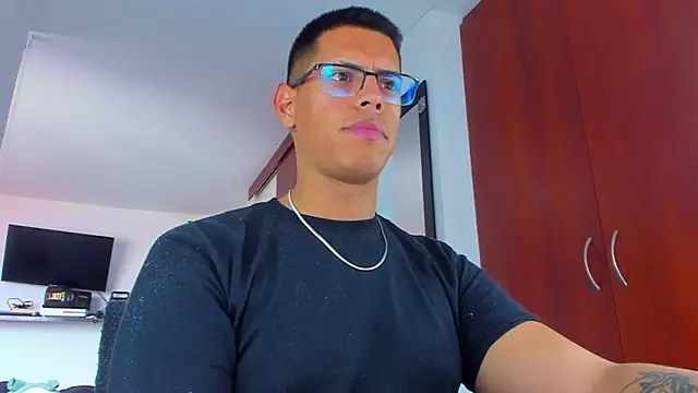 Snapshot of _John_Boy_ chatting on March 7, 2026, 7:11 pm John Boy online show from March 7, 2026, 7:11 pm