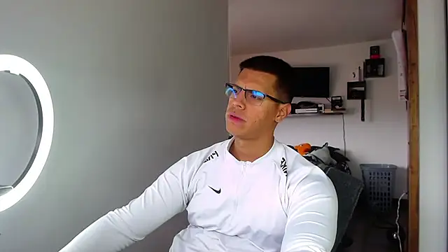 Snapshot of _John_Boy_ chatting on April 15, 2026, 7:58 pm John Boy online show from April 15, 2026, 7:58 pm