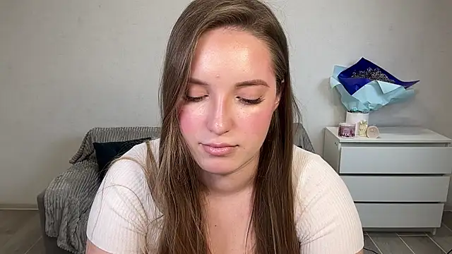 EvaMaddison online show from February 5, 2026, 6:12 pm