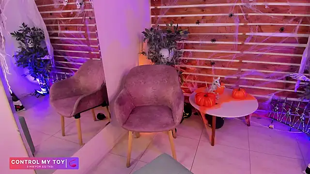  MeganRain online show from October 28, 2025, 7:12 am