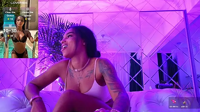 KimiBrown online show from November 7, 2025, 9:31 am