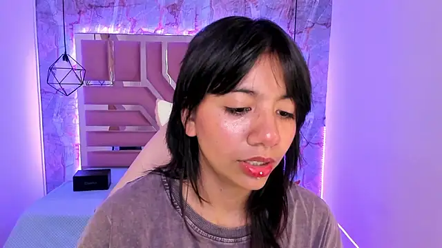 Nami usagi online show from February 14, 2025, 3:58 pm