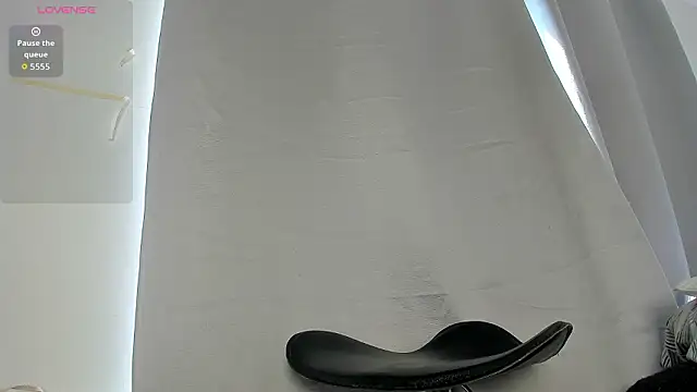 Snapshot of caroline_tovar chatting on January 31, 2026, 7:11 pm caroline tovar online show from January 31, 2026, 7:11 pm