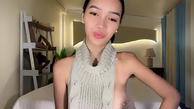  caroline69 online show from October 24, 2025, 2:52 am