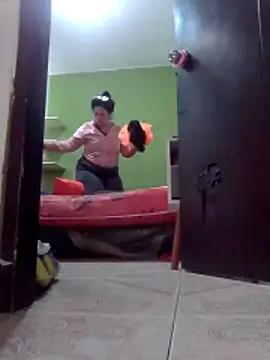 Snapshot of Diosasky chatting on December 4, 2025, 5:21 pm Diosasky online show from December 4, 2025, 5:21 pm