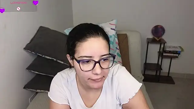 blue  moon  online show from April 17, 2026, 3:53 am