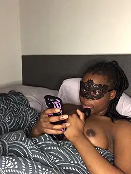 Snapshot of Ebonygirlx chatting on January 10, 2025, 11:29 pm Ebonygirlx online show from January 10, 2025, 11:29 pm