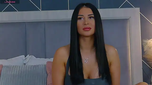 EmyLaveau online show from March 20, 2025, 6:19 am