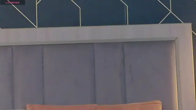 EmyLaveau online show from November 12, 2025, 6:47 am