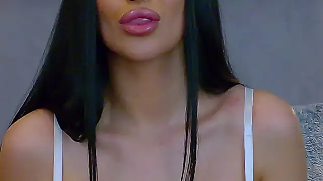 EmyLaveau online show from March 5, 2026, 6:31 am