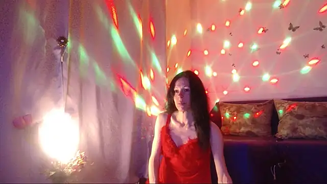 ElysaSun online show from April 6, 2026, 5:25 pm