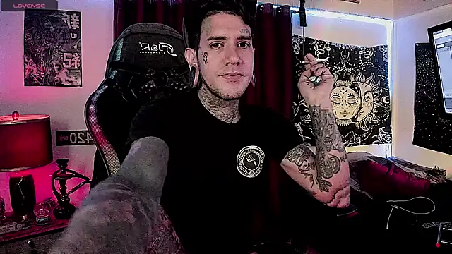 Snapshot of josh__ackerman chatting on January 5, 2025, 3:13 pm josh ackerman online show from January 5, 2025, 3:13 pm