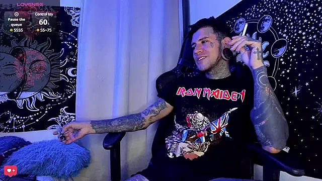 Snapshot of josh__ackerman chatting on January 30, 2025, 1:00 am josh ackerman online show from January 30, 2025, 1:00 am