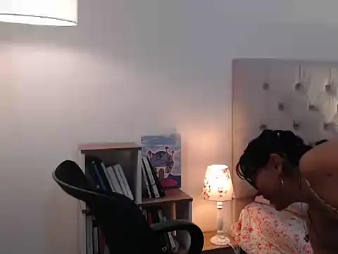 camii 7 online show from November 6, 2025, 10:10 pm