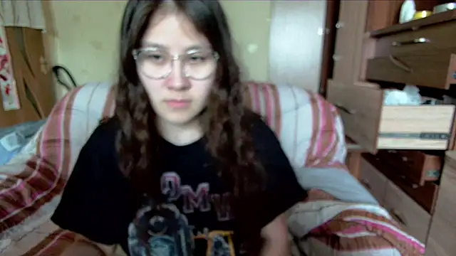 Snapshot of Riz_girl chatting on May 1, 2026, 4:17 am Riz girl online show from May 1, 2026, 4:17 am
