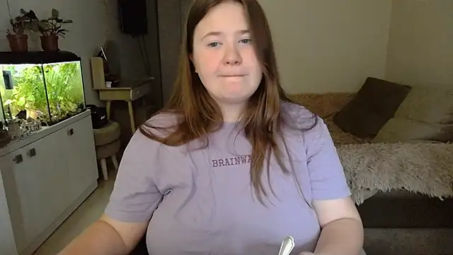 Snapshot of remirann_ chatting on December 10, 2024, 12:27 pm remirann  online show from December 10, 2024, 12:27 pm