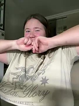 Snapshot of remirann_ chatting on December 28, 2024, 9:51 pm remirann  online show from December 28, 2024, 9:51 pm