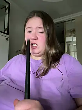 Snapshot of remirann_ chatting on January 4, 2025, 5:47 pm remirann  online show from January 4, 2025, 5:47 pm