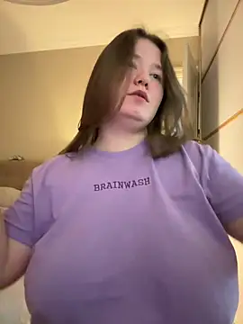 Snapshot of remirann_ chatting on January 7, 2025, 11:05 am remirann  online show from January 7, 2025, 11:05 am