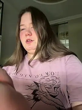 Snapshot of remirann_ chatting on January 23, 2025, 5:31 pm remirann  online show from January 23, 2025, 5:31 pm