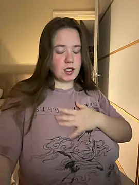 Snapshot of remirann_ chatting on January 28, 2025, 6:39 pm remirann  online show from January 28, 2025, 6:39 pm