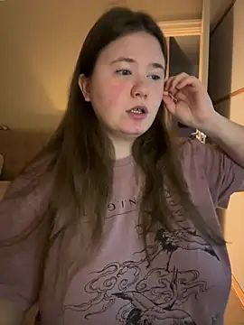 Snapshot of remirann_ chatting on February 4, 2025, 7:00 pm remirann  online show from February 4, 2025, 7:00 pm