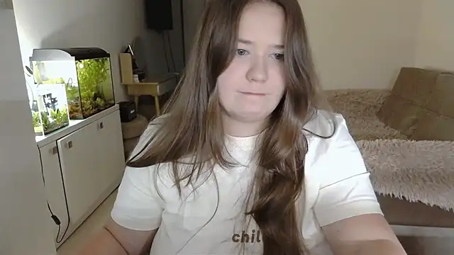 Snapshot of remirann_ chatting on February 25, 2025, 5:36 pm remirann  online show from February 25, 2025, 5:36 pm