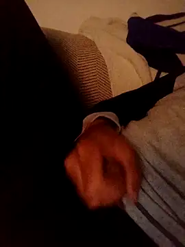 juandi21cm online show from April 19, 2026, 9:06 pm