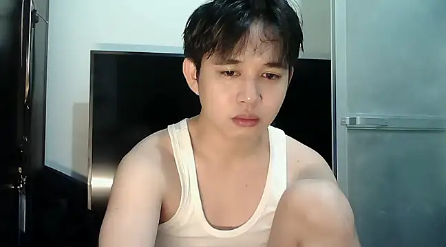 alfonsoasiancutie online show from December 30, 2024, 9:27 am